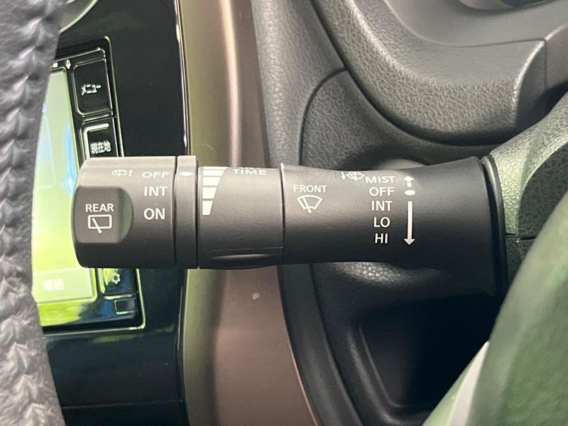 2017 Nissan Note DAA-HE12 (UW-6a5c3fa278212)[27]
