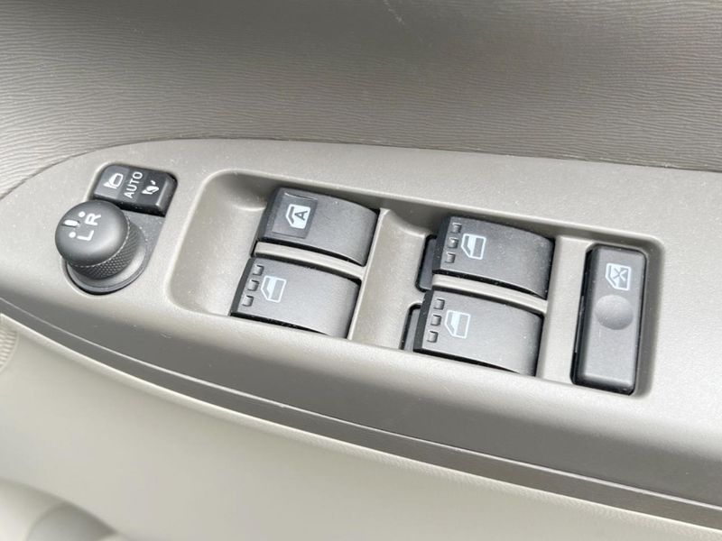 2017 Daihatsu Tanto DBA-LA600S (UW-6a5c40664a08f)[25]