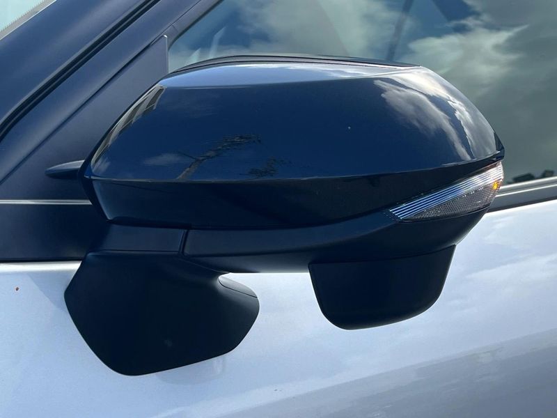 2022 Toyota Yaris Cross 6AA-MXPJ10 (UW-6a5c4127872e9)[14]