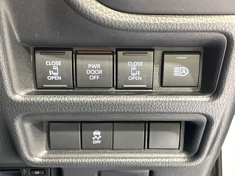2025 Toyota Sienta 6AA-MXPL10G (UW-6a5c413c36d54)[18]