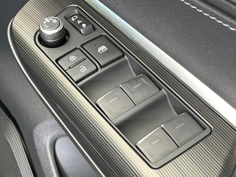 2021 Toyota Harrier 6BA-MXUA80 (UW-6a5c41456af0e)[23]
