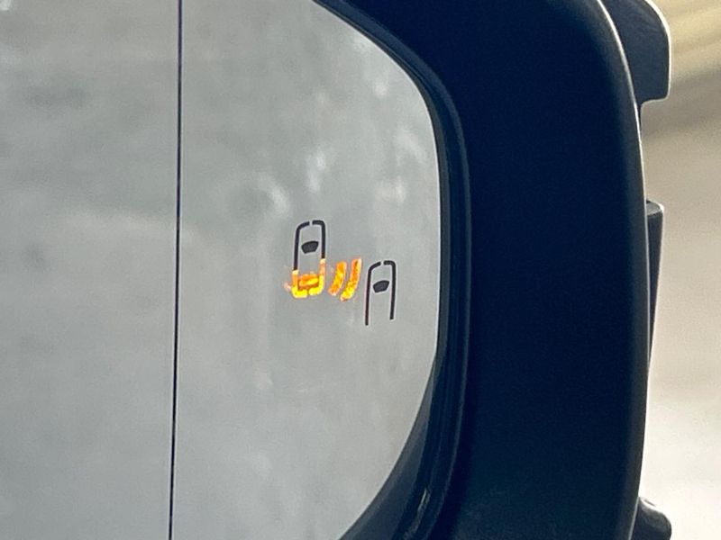 2023 Toyota Prius 6AA-MXWH60 (UW-6a5c414e2f165)[4]