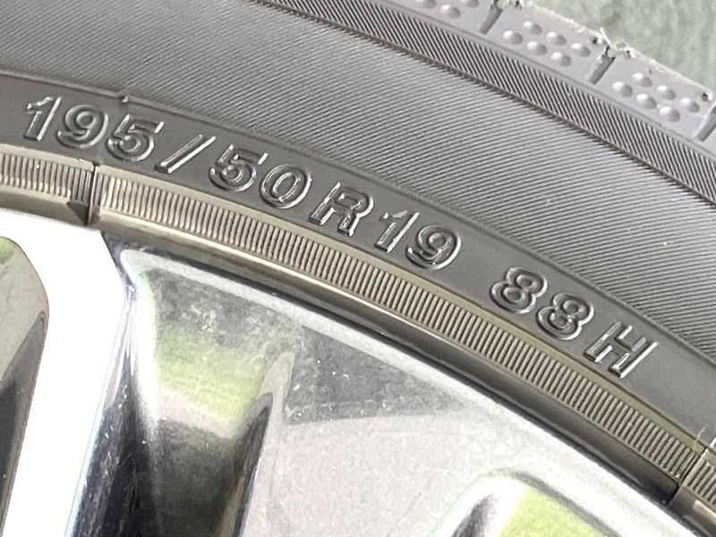 2024 Toyota Prius 6AA-MXWH60 (UW-6a5c41519c460)[12]