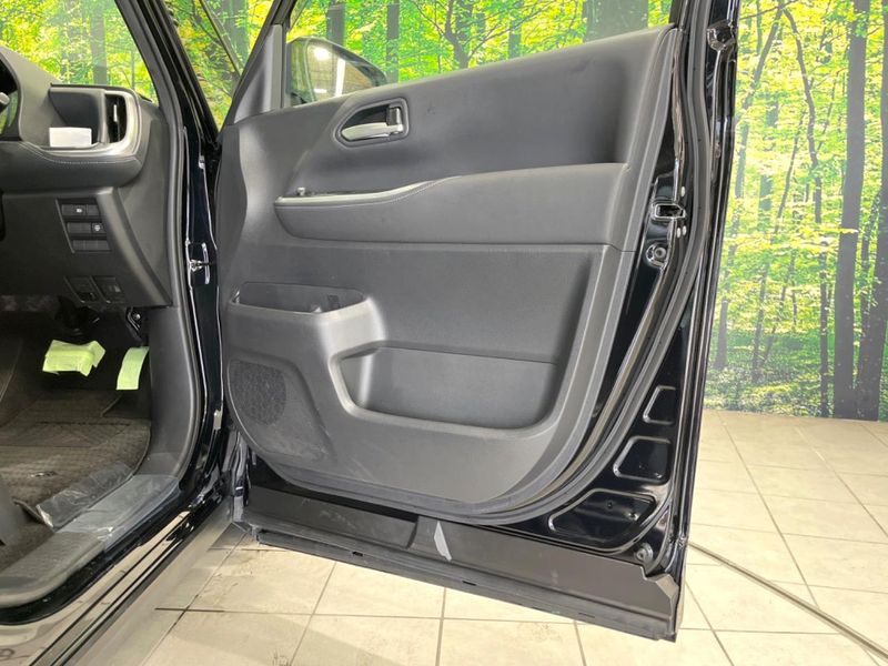 2023 Toyota Noah 6BA-MZRA90W (UW-6a5c415aa834c)[7]