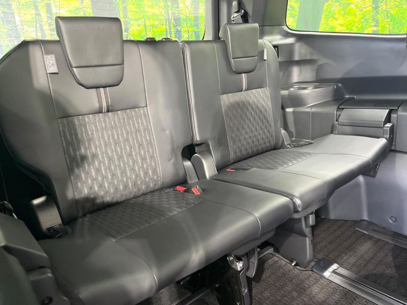 2023 Toyota Noah 6BA-MZRA90W (UW-6a5c415aa834c)[24]