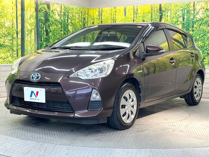 2014 Toyota Aqua DAA-NHP10 (UW-6a5c416632a5c)[25]