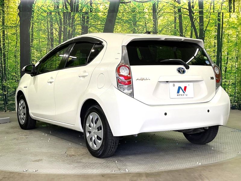 2014 Toyota Aqua DAA-NHP10 (UW-6a5c416d59970)[18]