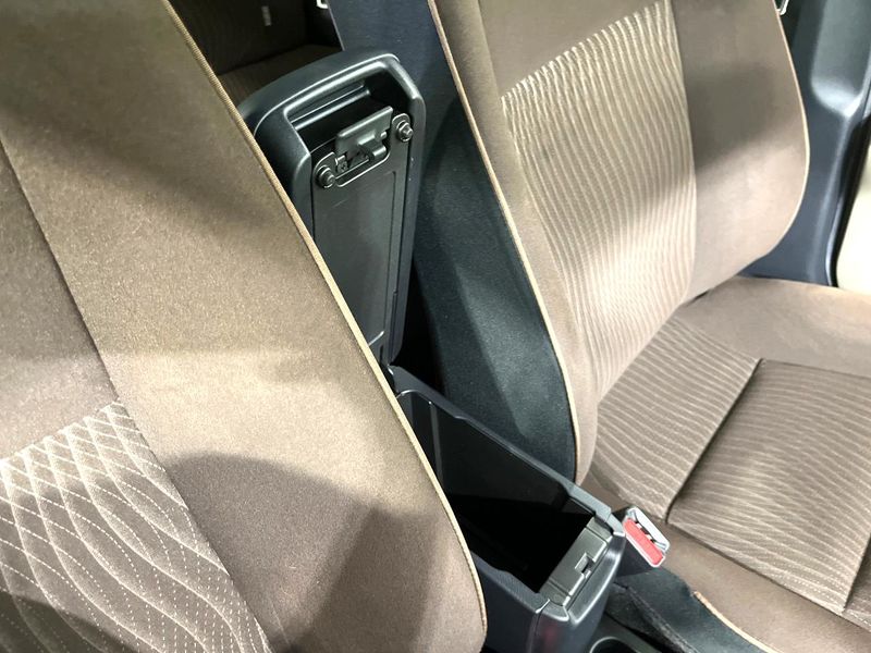 2014 Toyota Aqua DAA-NHP10 (UW-6a5c416d59970)[29]