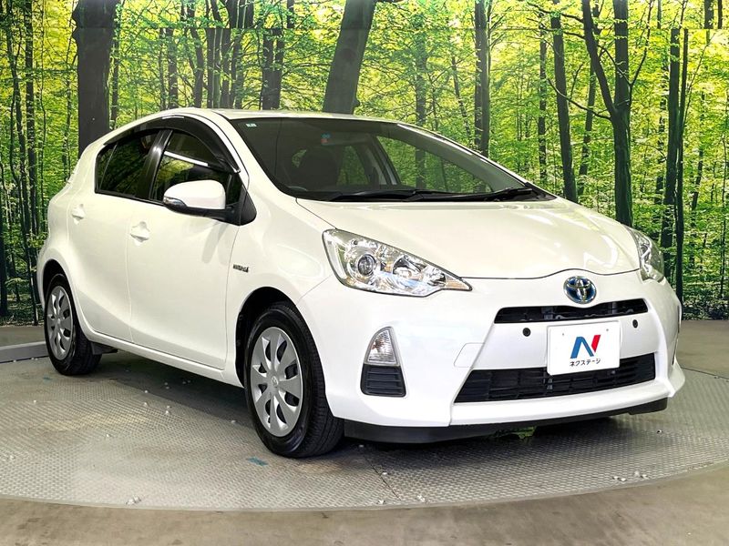2014 Toyota Aqua DAA-NHP10 (UW-6a5c416d59970)[14]