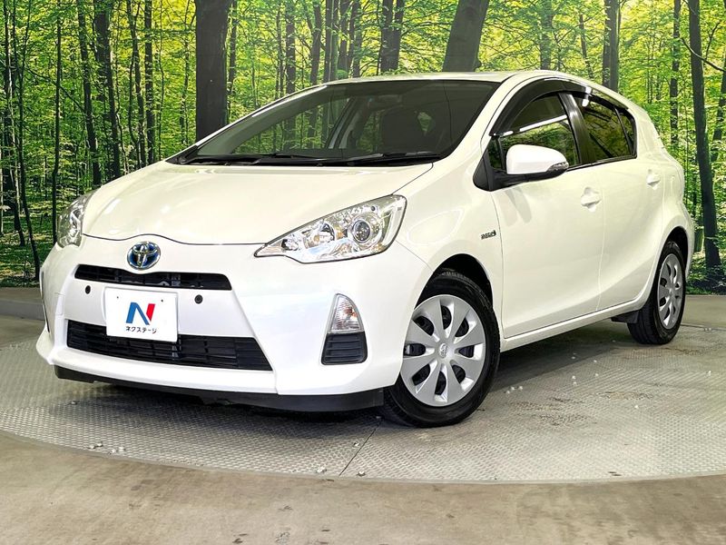 2014 Toyota Aqua DAA-NHP10 (UW-6a5c416d59970)[0]