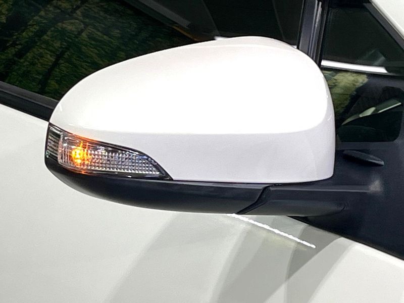 2014 Toyota Aqua DAA-NHP10 (UW-6a5c416d59970)[12]