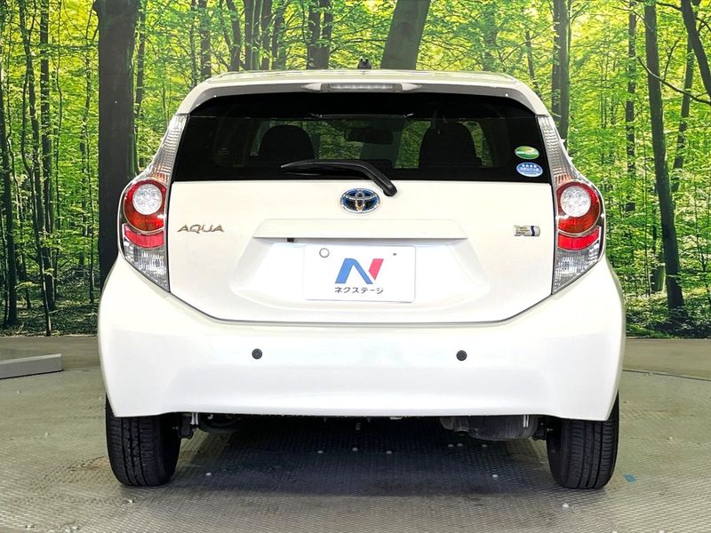 2014 Toyota Aqua DAA-NHP10 (UW-6a5c416d59970)[17]