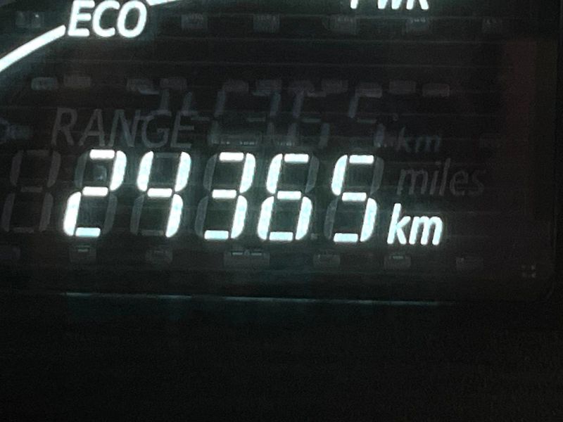 2014 Toyota Aqua DAA-NHP10 (UW-6a5c416d59970)[2]