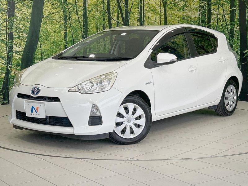 2014 Toyota Aqua DAA-NHP10 (UW-6a5c416dd5385)[0]