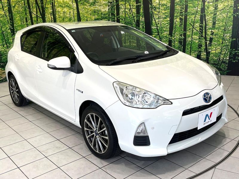 2014 Toyota Aqua DAA-NHP10 (UW-6a5c416e588df)[28]