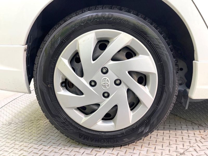 2015 Toyota Aqua DAA-NHP10 (UW-6a5c416f91496)[11]