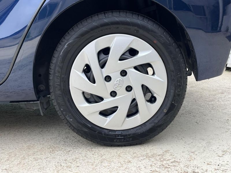 2016 Toyota Aqua DAA-NHP10 (UW-6a5c4170dccdc)[10]