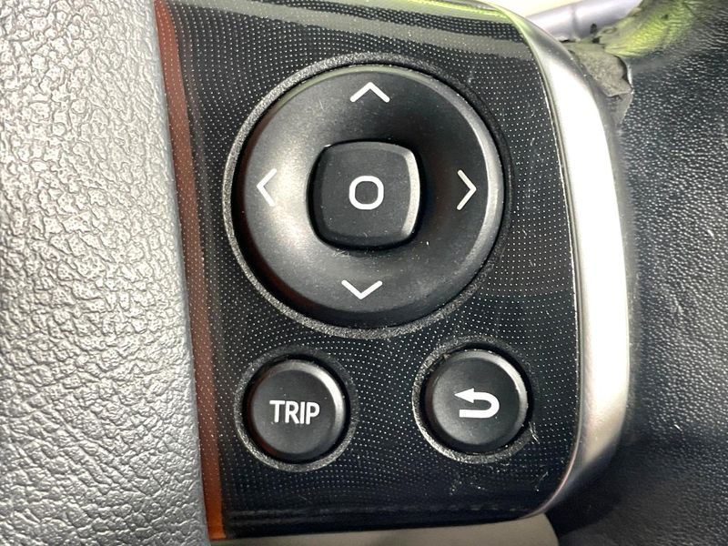2016 Toyota Sienta DBA-NSP170G (UW-6a5c417d066e8)[27]