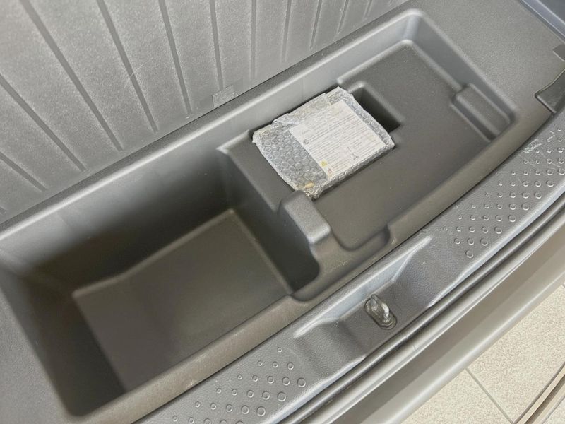 2017 Toyota Sienta DBA-NSP170G (UW-6a5c417f47d14)[12]