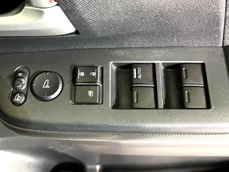 2013 Honda Stepwgn Spada DBA-RK5 (UW-6a5c419207611)[7]