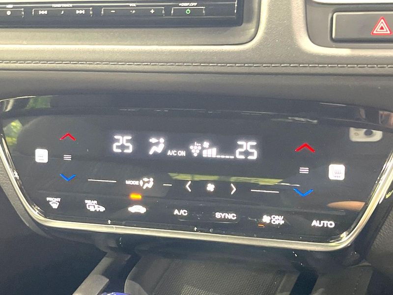 2017 Honda Vezel DAA-RU4 (UW-6a5c419f80f27)[9]