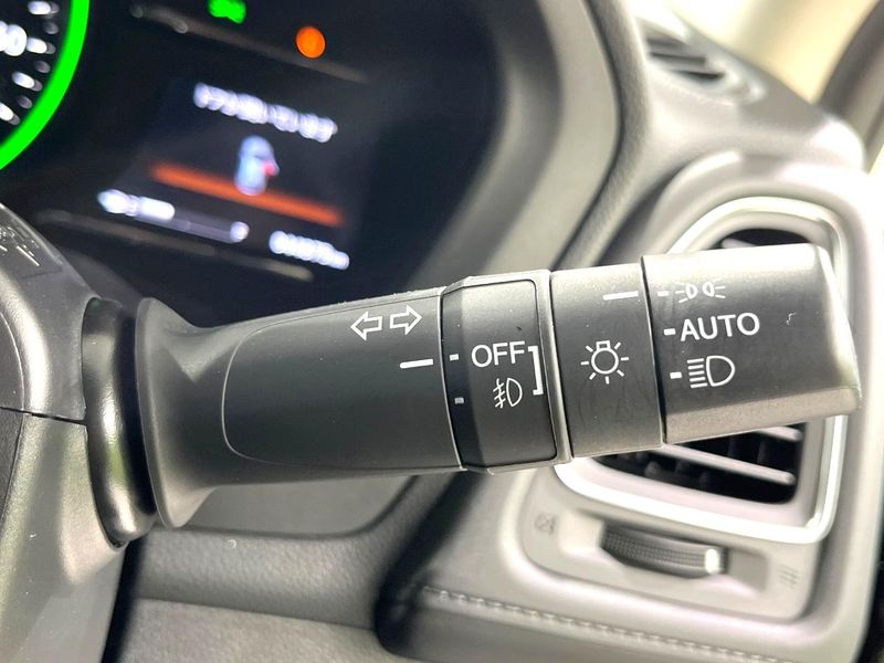 2017 Honda Vezel DAA-RU4 (UW-6a5c419f80f27)[26]