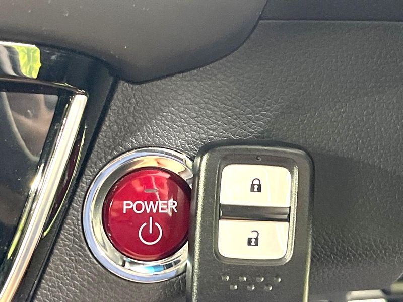2017 Honda Vezel DAA-RU4 (UW-6a5c419f80f27)[7]