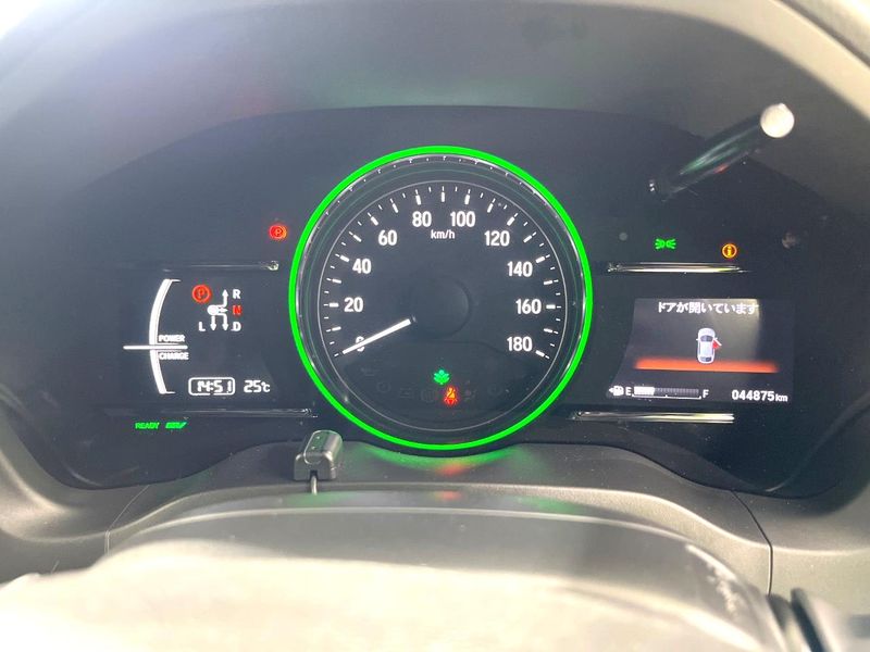 2017 Honda Vezel DAA-RU4 (UW-6a5c419f80f27)[22]