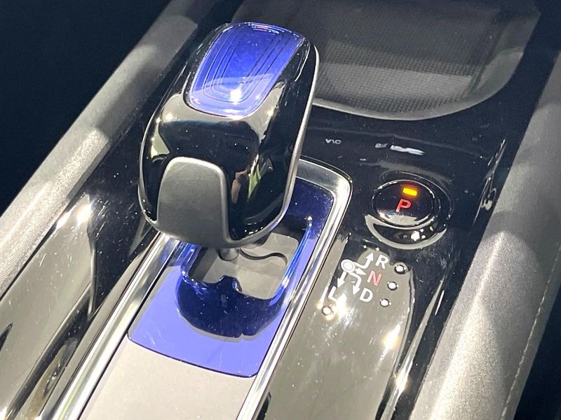 2017 Honda Vezel DAA-RU4 (UW-6a5c419f80f27)[17]