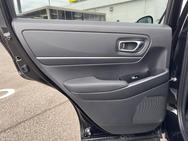 2022 Honda Vezel 6AA-RV5 (UW-6a5c41a53b621)[18]