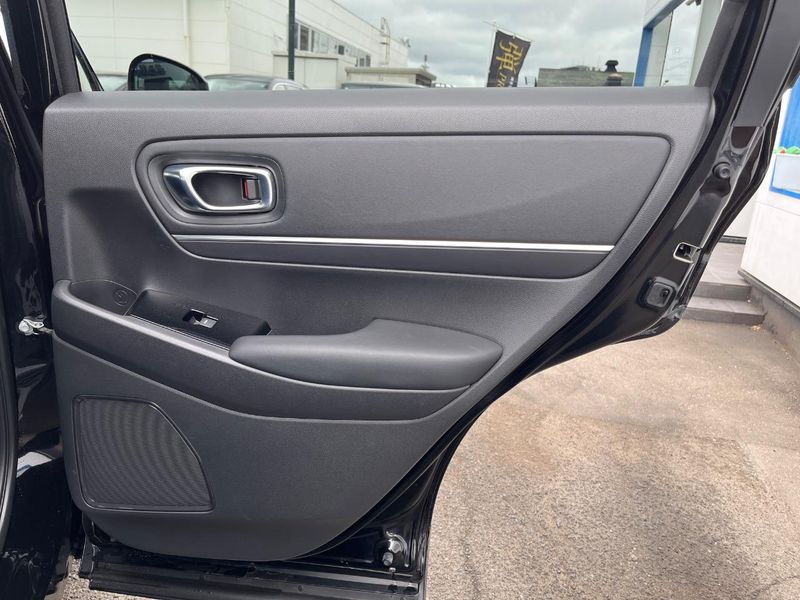 2022 Honda Vezel 6AA-RV5 (UW-6a5c41a53b621)[21]