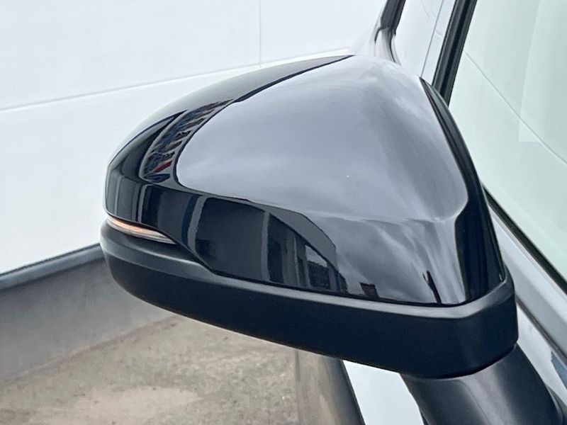 2022 Honda Vezel 6AA-RV5 (UW-6a5c41a53b621)[9]
