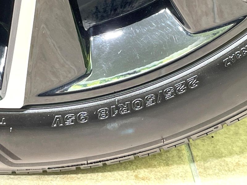 2023 Honda Vezel 6AA-RV5 (UW-6a5c41a7db97e)[13]