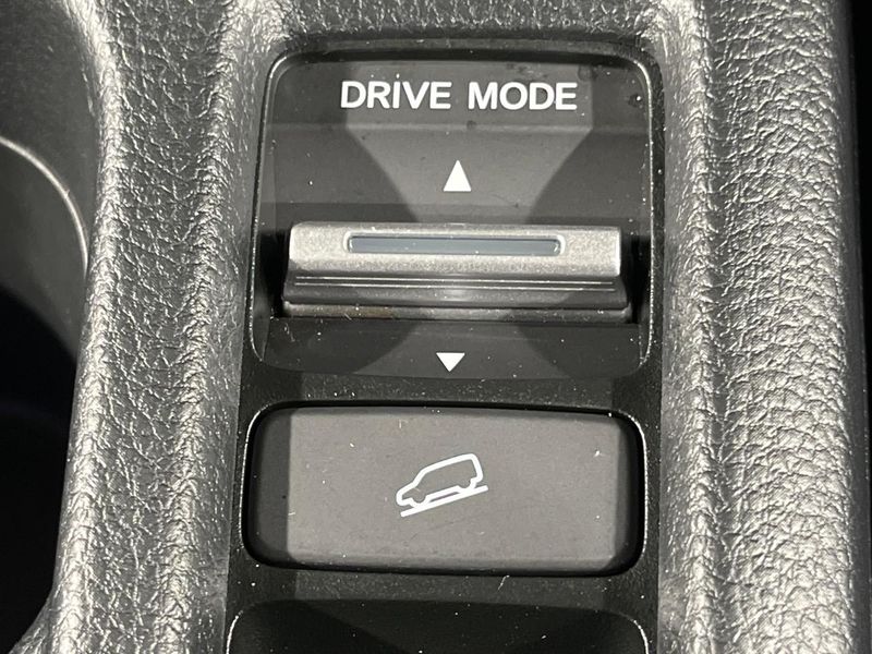2024 Honda Vezel 6AA-RV5 (UW-6a5c41a995c64)[29]