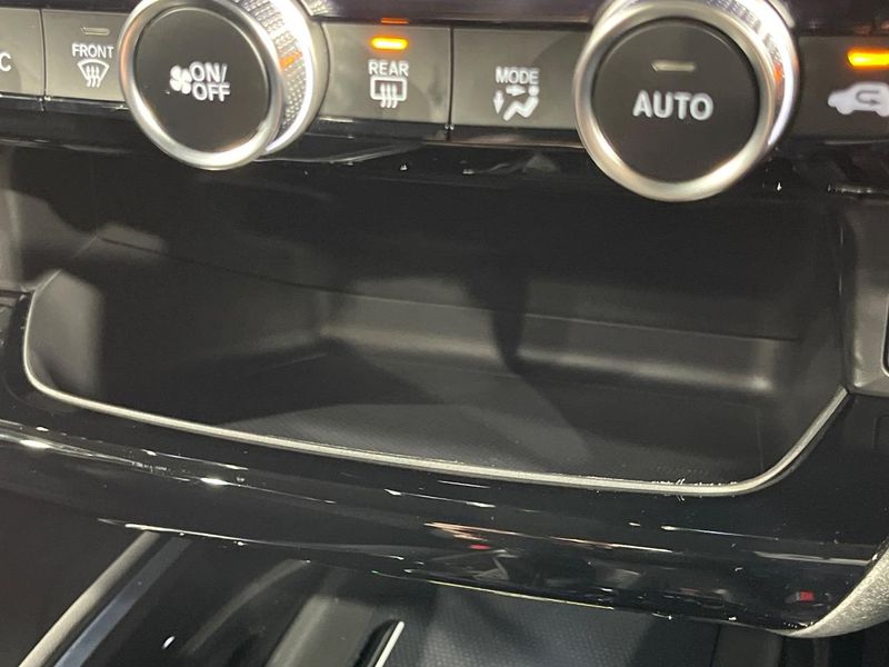 2024 Honda Vezel 6AA-RV5 (UW-6a5c41a995c64)[25]
