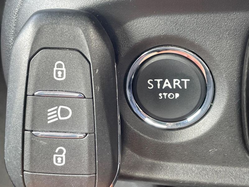 2018 Citroen C3 ABA-B6HN01 (UW-6a5c41e6a1d26)[12]