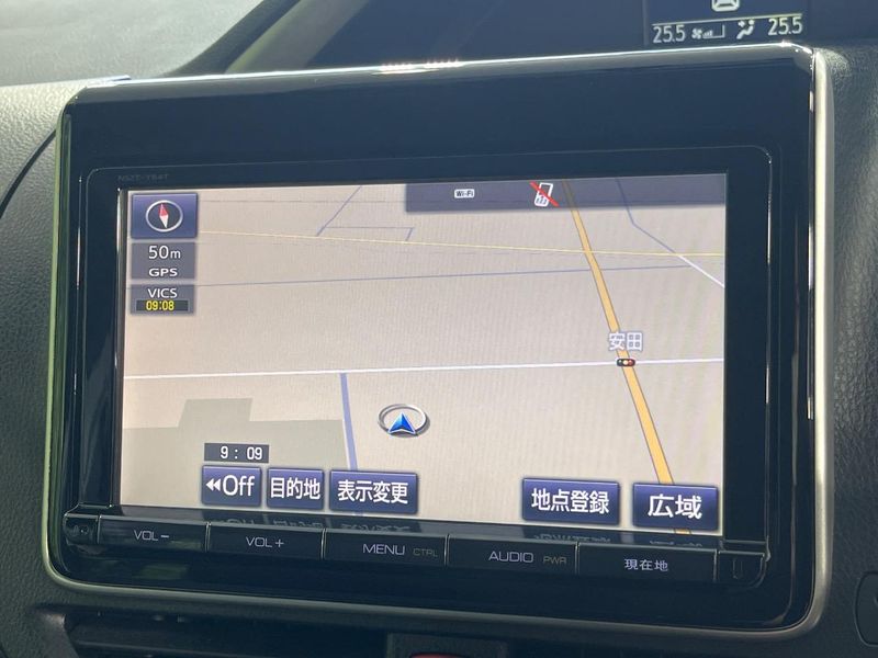 2015 Toyota Voxy DBA-ZRR80W (UW-6a5c421e9bea8)[13]
