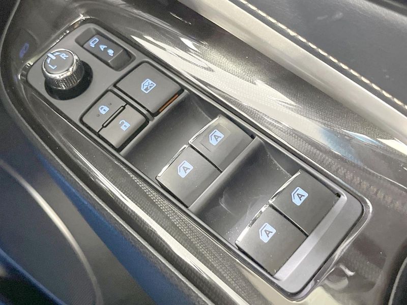 2018 Toyota Harrier DBA-ZSU60W (UW-6a5c423204edb)[29]