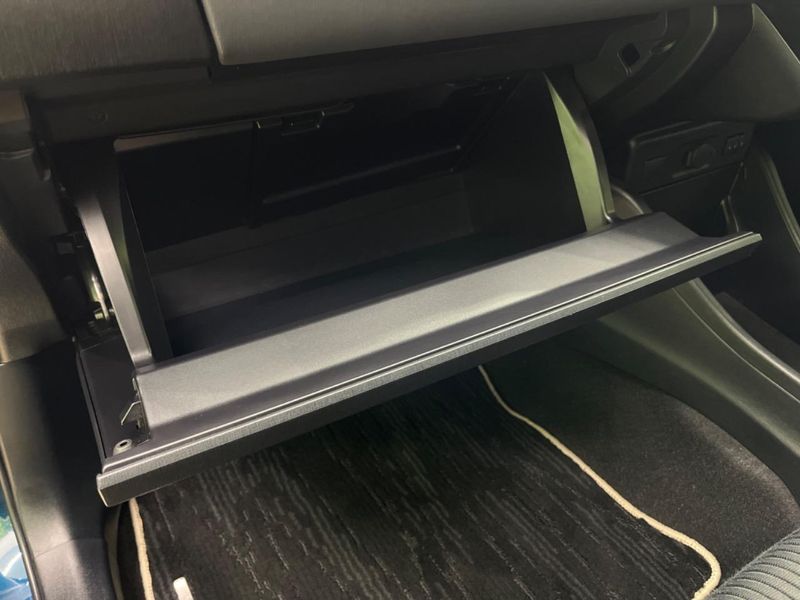 2018 Toyota Prius α DAA-ZVW41W (UW-6a5c423f80af5)[12]