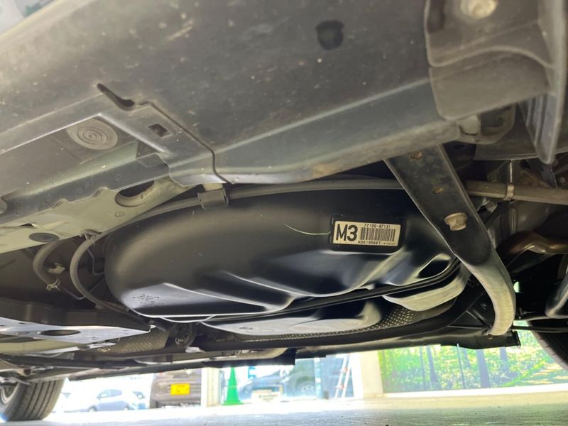 2018 Toyota Prius α DAA-ZVW41W (UW-6a5c423f80af5)[15]