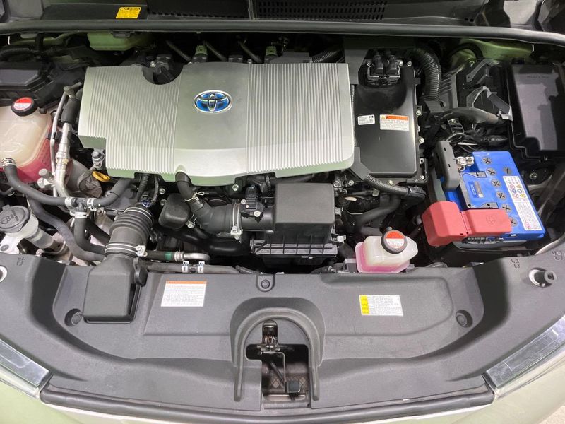2016 Toyota Prius DAA-ZVW50 (UW-6a5c4242e386e)[4]