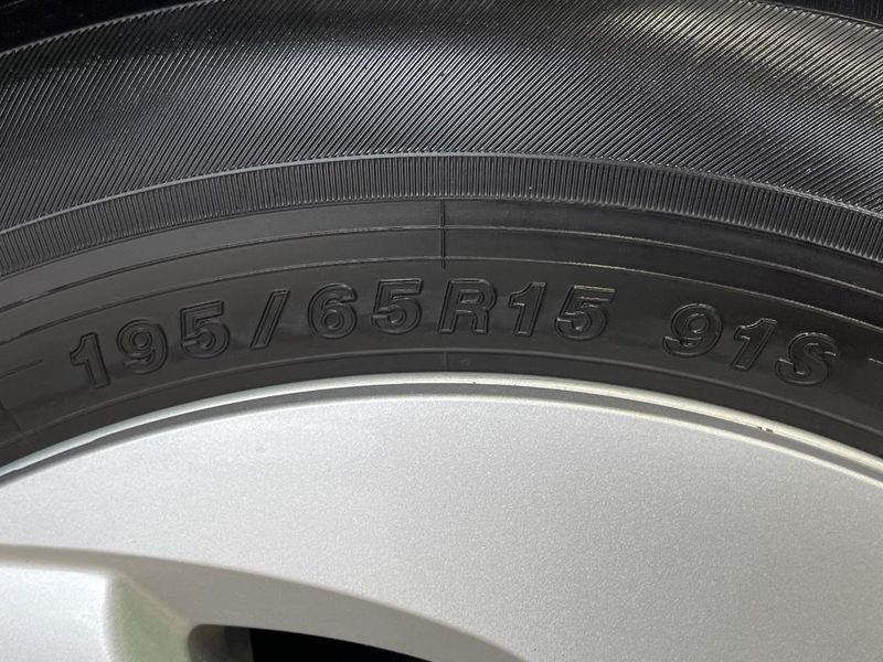 2016 Toyota Prius DAA-ZVW50 (UW-6a5c4242e386e)[8]
