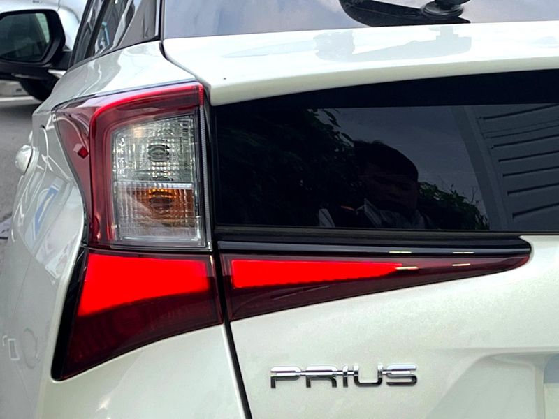 2020 Toyota Prius DAA-ZVW51 (UW-6a5c4247386d8)[18]