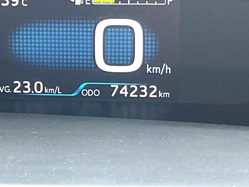 2020 Toyota Prius DAA-ZVW51 (UW-6a5c4247386d8)[2]