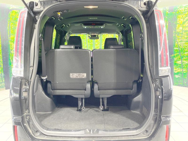 2017 Toyota Esquire DAA-ZWR80G (UW-6a5c4256b6704)[12]