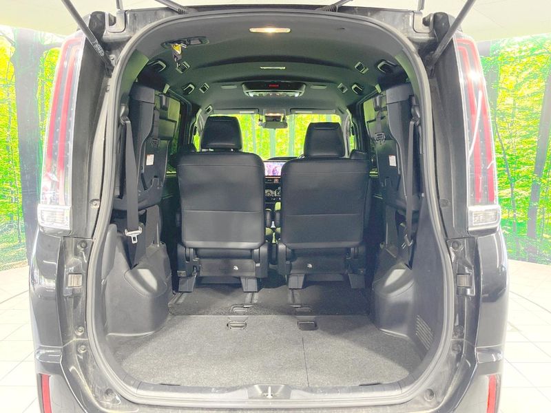 2017 Toyota Esquire DAA-ZWR80G (UW-6a5c4256b6704)[11]