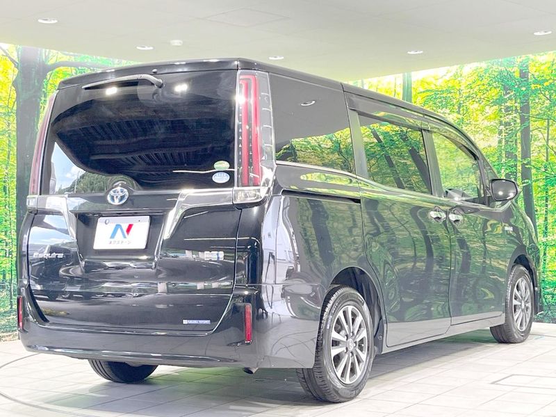 2017 Toyota Esquire DAA-ZWR80G (UW-6a5c4256b6704)[18]