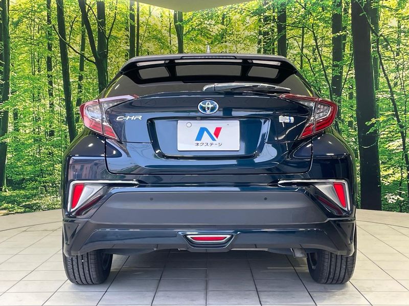 2019 Toyota C-HR DAA-ZYX10 (UW-6a5c426ea5ded)[15]