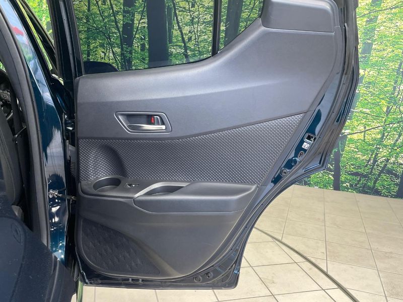 2019 Toyota C-HR DAA-ZYX10 (UW-6a5c426ea5ded)[24]