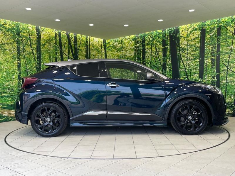 2019 Toyota C-HR DAA-ZYX10 (UW-6a5c426ea5ded)[17]